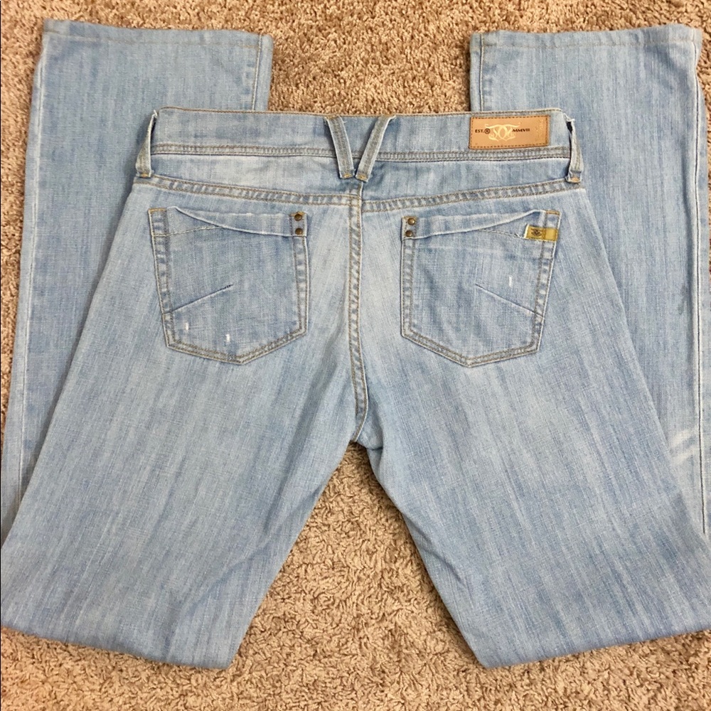 Devine Rights Light Blue Jeans Size 27